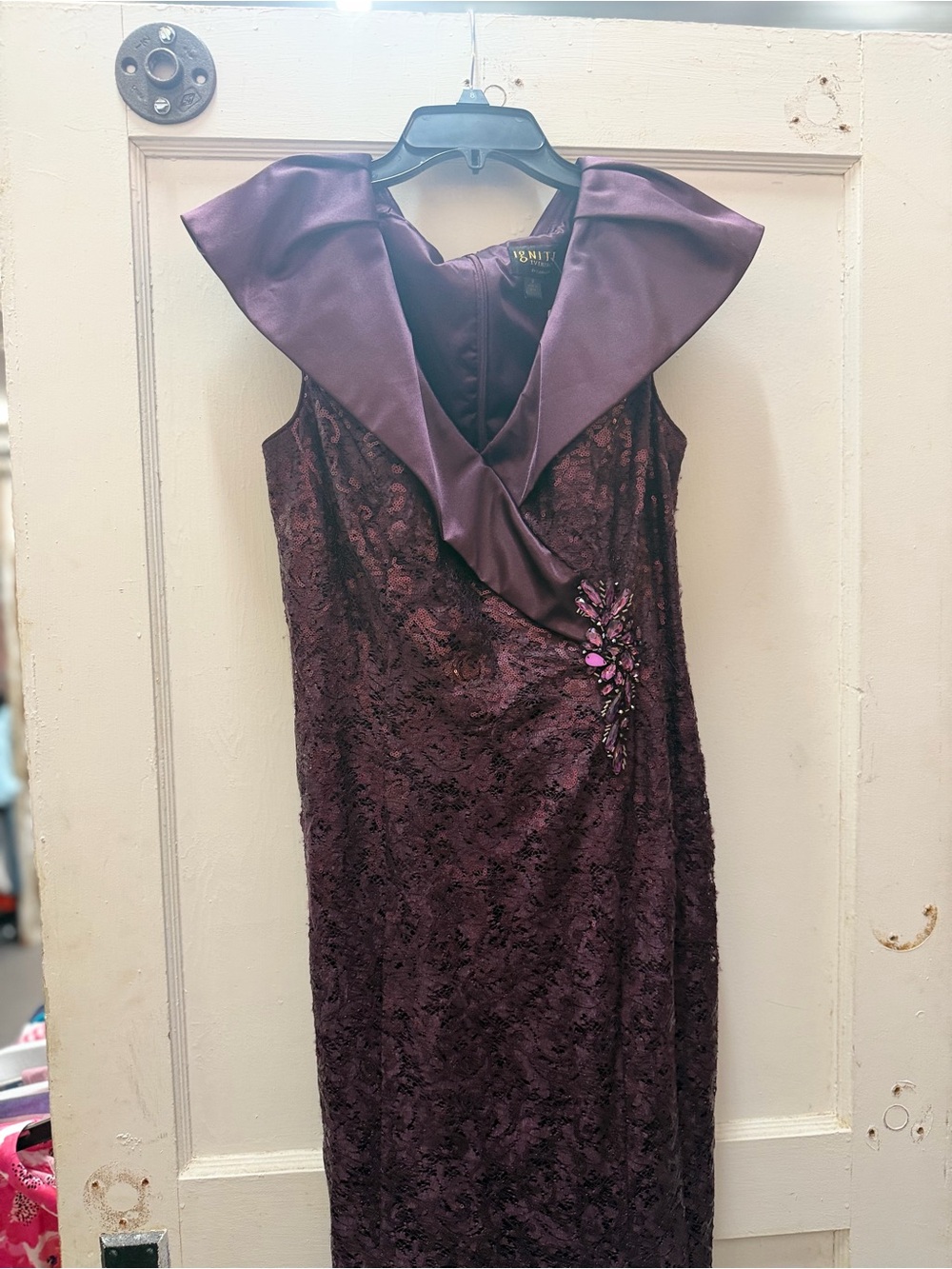 Formal Plum Lace Midi Dress with Satin Fold Collar